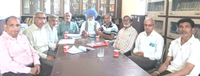 भारतीय क्रांतिकारी मार्क्सवादी पार्टी की तहसील इकाई की बैठक गांधी पार्क में हुई